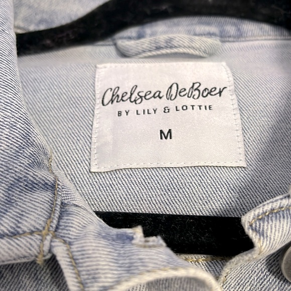 Lily & Lottie NWOT Denim Blue Women's Jacket with Puff Shoulders and Pockets - Picture 7 of 8